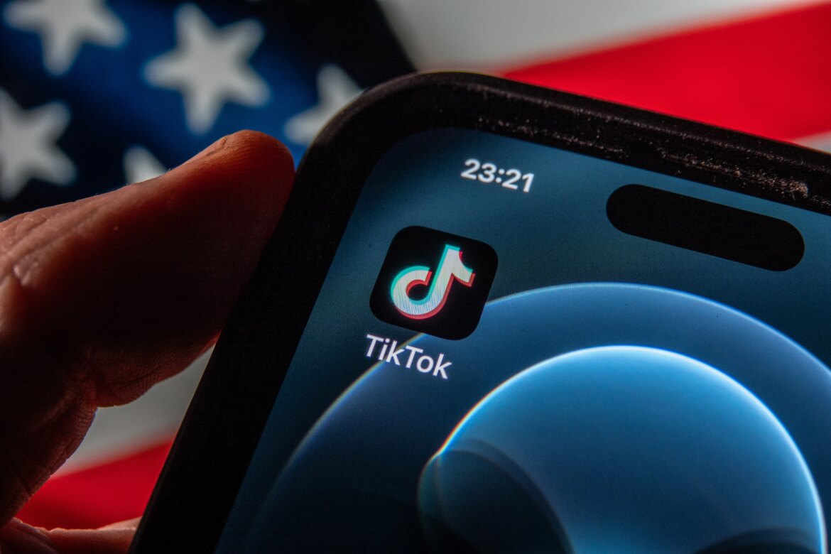 TikTok জানত লাইভস্ট্রিম শোষিত নাবালক, মামলার দাবি